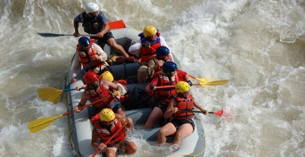 Read more about the article 13 Rafting Experiences You Don’t Want to Miss
