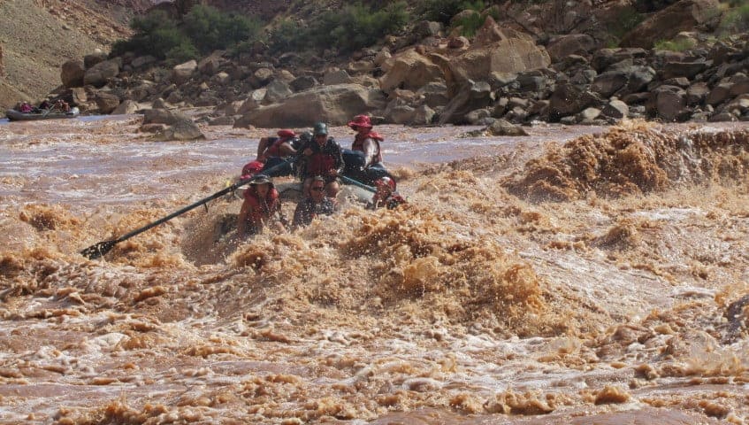 Read more about the article Cataract Canyon Rafting Trips -10 Things to Experience